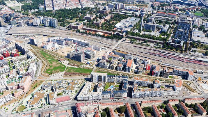 this is 200 acres (80 ha). a brownfield redev in a european context? here's vienna's sonnenwendviertel: 32 ha. 5,500 homes, many of them social. massive open space. schools. kitas. shops, cafes, transit...we don't build car-light communities like this