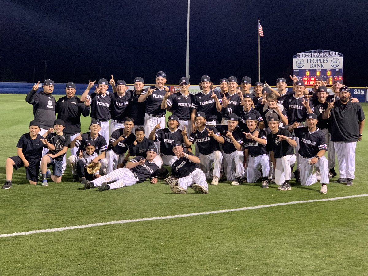 permianbooster's tweet photo. District 2-6A CHAMPS 🏆@MOJO_HARDBALL https://t.co/W7nMmBQTsF
