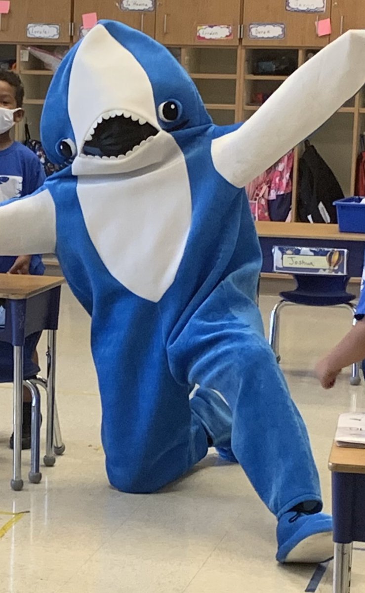 When Principal Zimmerman agrees to a challenge, he follows through!!! Simkins Elementary tripled our Kids Heart Challenge fundraising goal &amp; we met our goal of having half of the school register. #WICKEDAWESOME✌️🤙❤️🦈 <a href="/GCShealthandpe/">GCS Health and PE</a>  <a href="/GCSchoolsNC/">Guilford Co. Schools</a>