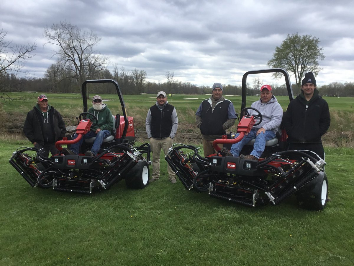The crew at Glen Oak Golf Course in East Amherst New York were all smiles with their new Toro Reelmaster 3555 fairway mowers. A special Thanks to Superintendent Dan Guggi for choosing Toro to fill his equipment needs.
