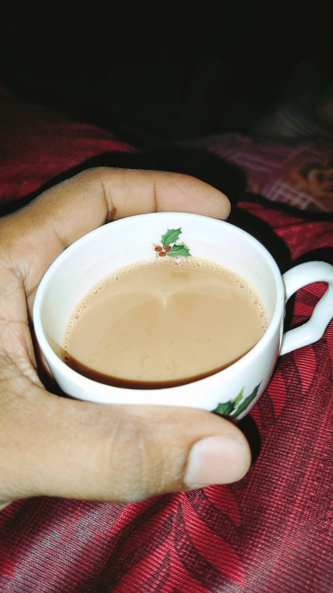 Suryanshuravi's tweet image. Sitting in my Balcony having my Selfmade #Masala_Chai is my own very favorite second dose of positivity to start my day positively and beautifully. First is always Mere MAHADEV! 

#मेरी_अवचेतना! #Suryanshuravi_Click! #positivity!❤️