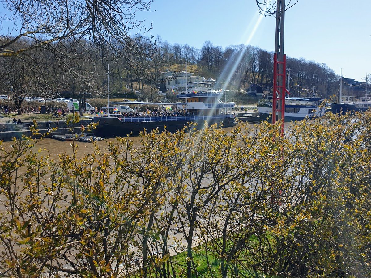 Restaurant boats in the Aura River are open.