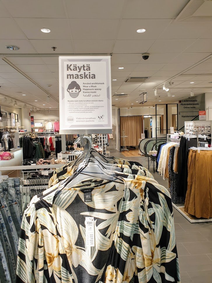 Mask signs in the shopping centre. The message: Let's take care of each other.I don't know what the current situation is in Sweden, but the messaging there has too often been that you can wear a mask if you are afraid for your own sake - not mentioning protecting others.