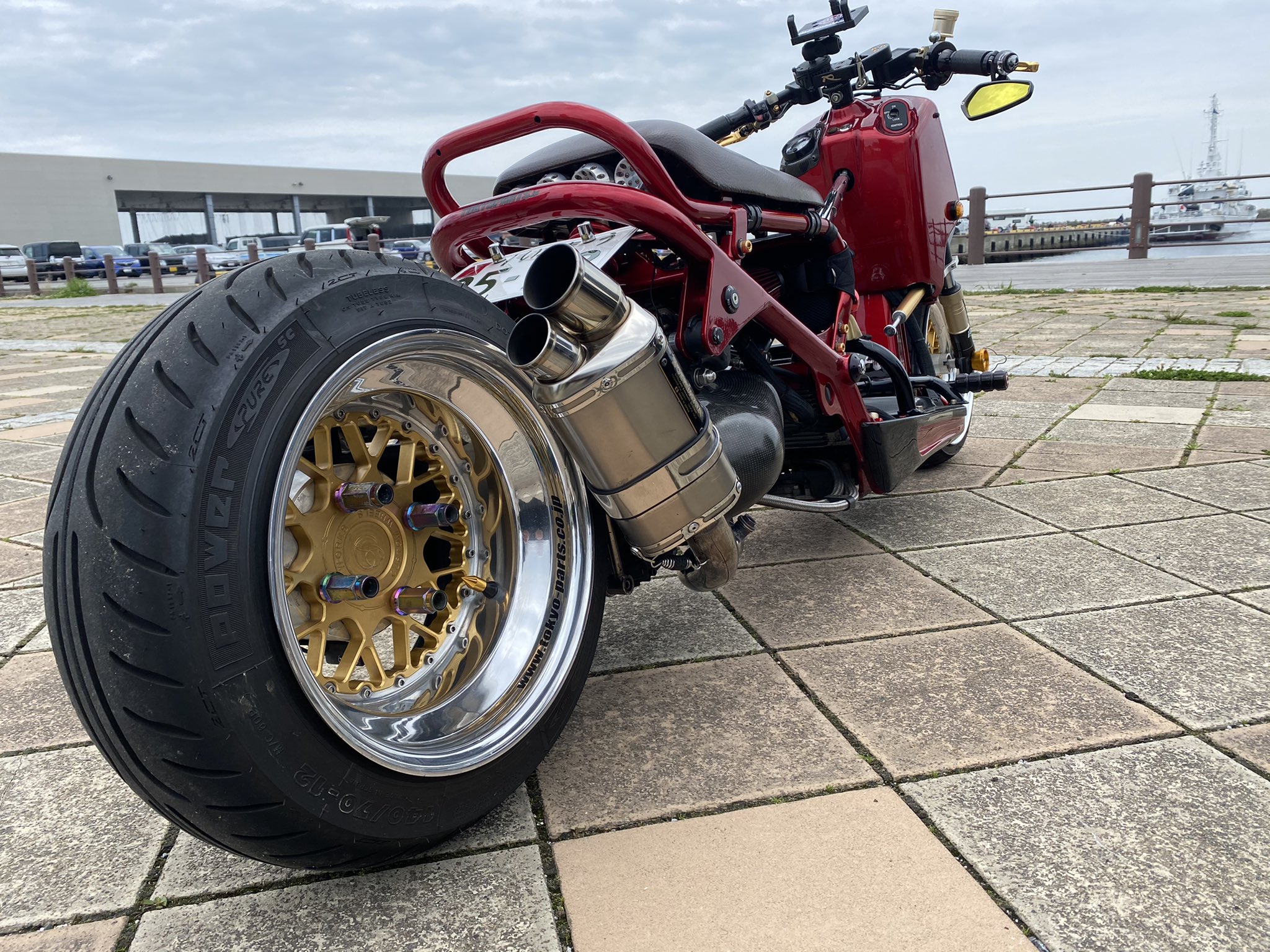 よー Taku43mj こんにちは かっこいいズーマーですね エンジンは何のエンジンなんですか Twitter