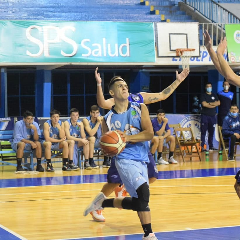 ClubRegatasCtes's tweet photo. #CRC | Final del partido, ¡Debut y victoria!: 
➡️Regatas 80
➡️Hercules 64
(Marcón 26 - Turraca 16)
#CopaPalacio 🏆 https://t.co/PLLaPwJKQG