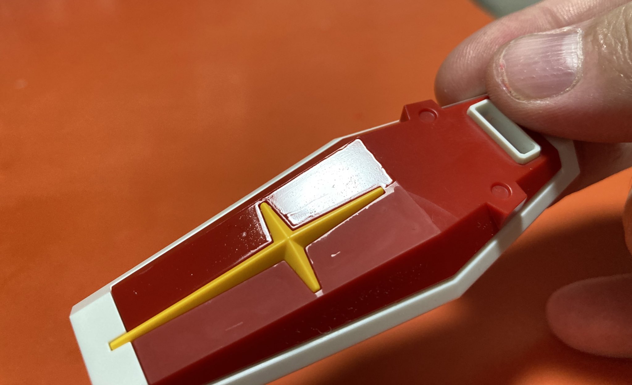 Twitter 上的 サワダ Wf夏お疲れ様でしたー ガンダムマーカー クリアー 光沢 つや消し つや消しは簡単にツヤが消せていろんなところに使えそう 光沢は塗りやすいんだけど乾燥に時間がかかります フィギュアの瞳や唇 爪などにちょい塗りにちょうど良さそう