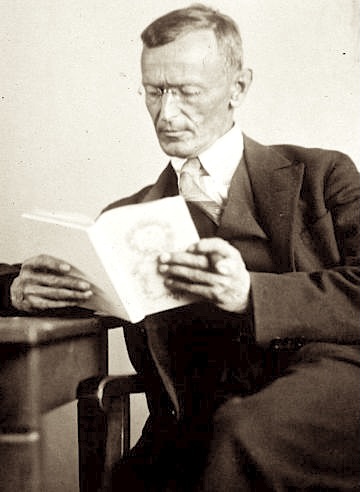 „Leute mit Mut und Charakter sind den anderen Leuten immer sehr unheimlich.“
Guten Morgen mit Hermann Hesse