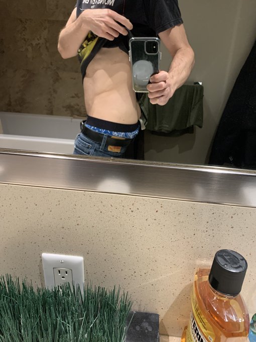 Friday https://t.co/vIUgMgO9Ug