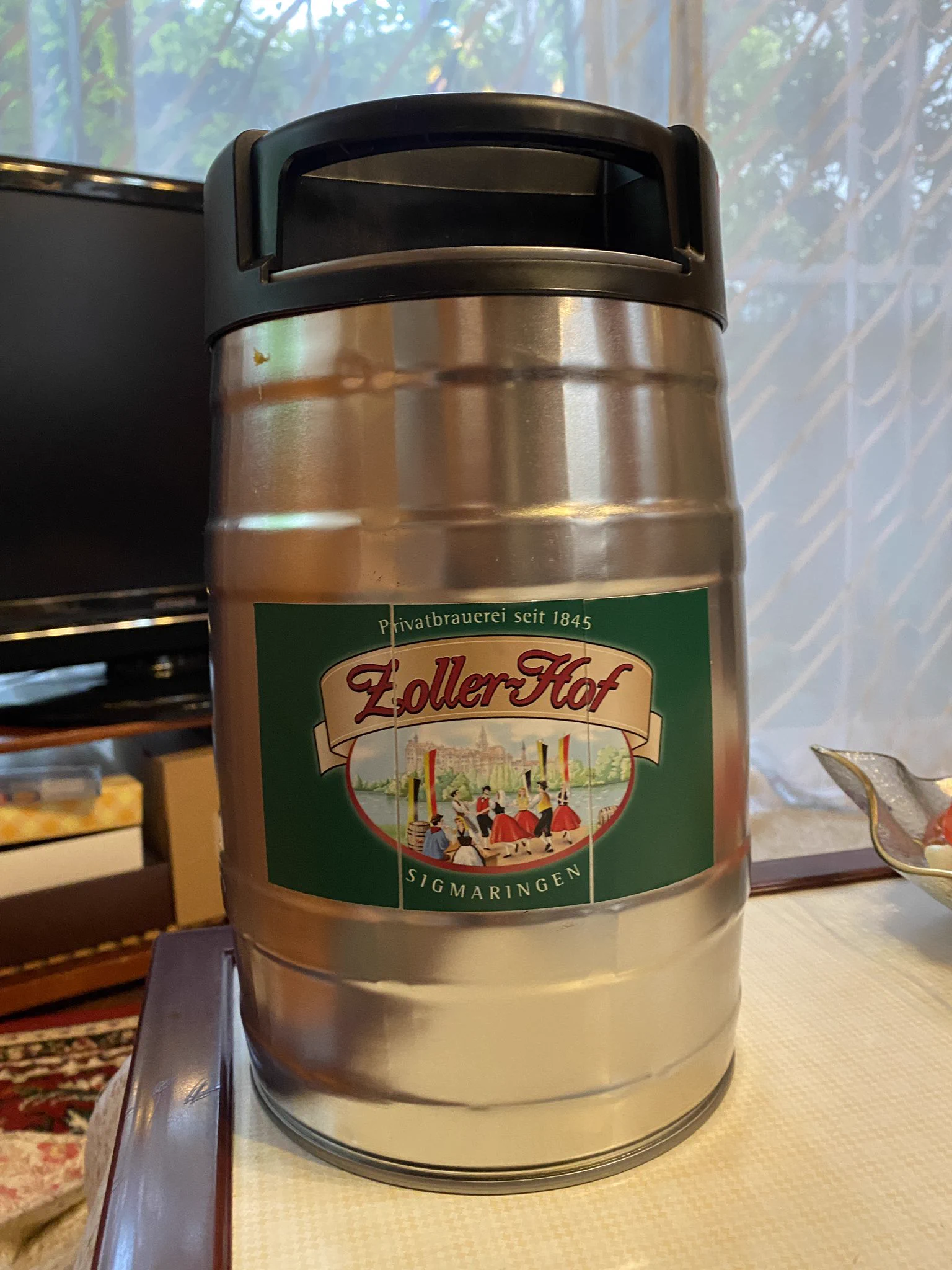 あえてノンアルコールと言う、健全なイベントで良かったです〜(^^)
お土産は、5Lの樽ビールです。  