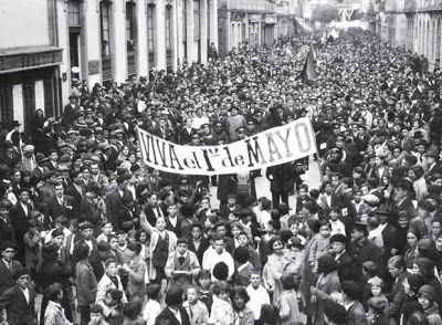 IUBejar's tweet photo. Ayer, hoy y mañana muy orgullosos de ser clase obrera. #1deMayo https://t.co/ukfvS9zEQI