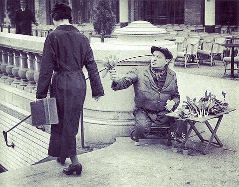 jchmarguin's tweet image. Bon 1er Mai à toutes et à tous... j’ai une tendre pensée pour toutes celles et ceux qui sauvent, soignent, aident, accompagnent, tendent la main en ce jour du fête du travail... 🇫🇷