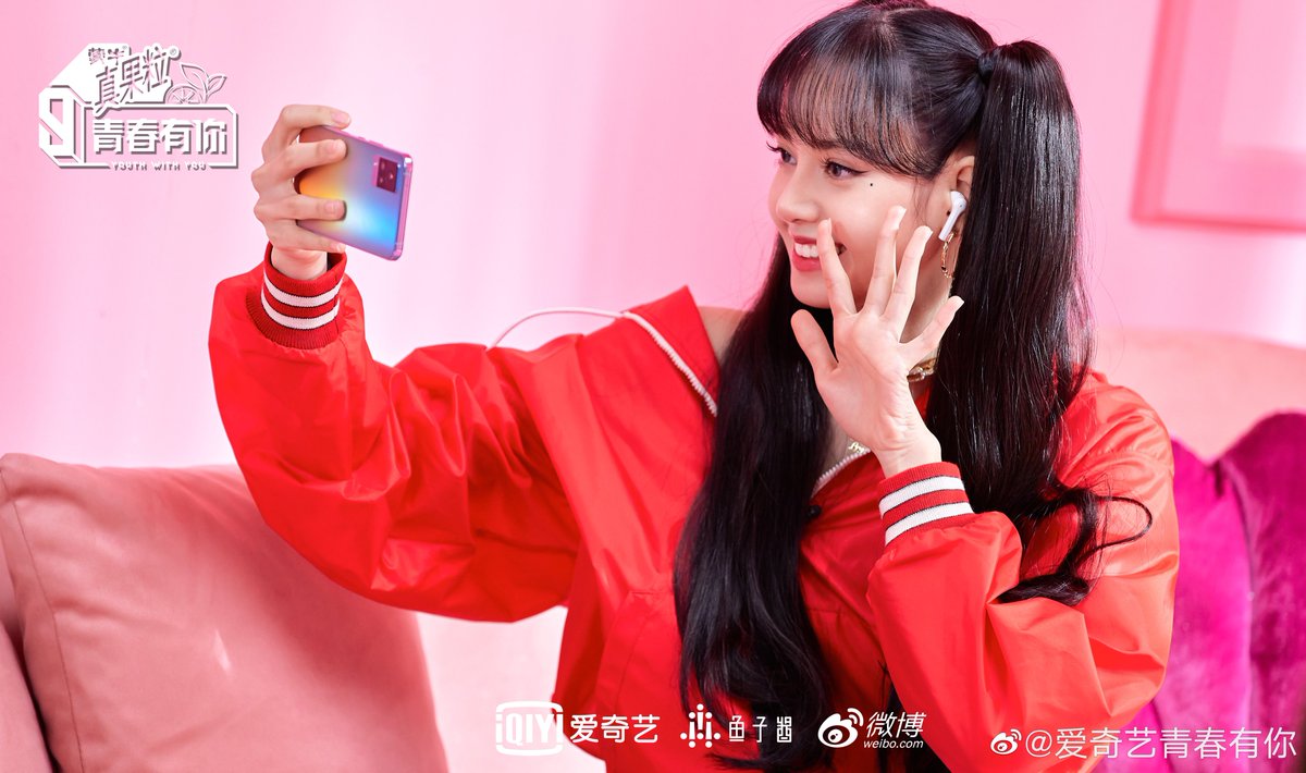 LILITEAMTH327's tweet photo. อินเนอร์คุณเมนเทอร์เค้าสั่งได้จริงๆ ค่ะ อดใจรอจะไม่ไหวแล้วว

 LISA KICK BACK STAGE #LALISAxDancingKids https://t.co/Hos4hiVKZ5