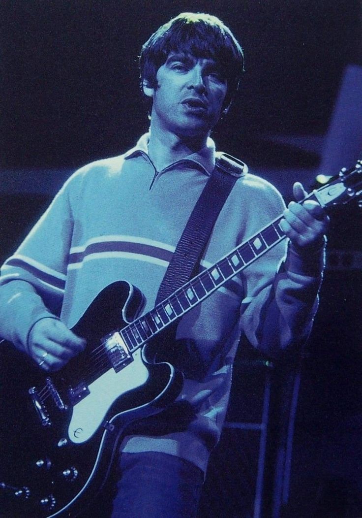 liam and noel every six hours (@gallaghershours) on Twitter photo 