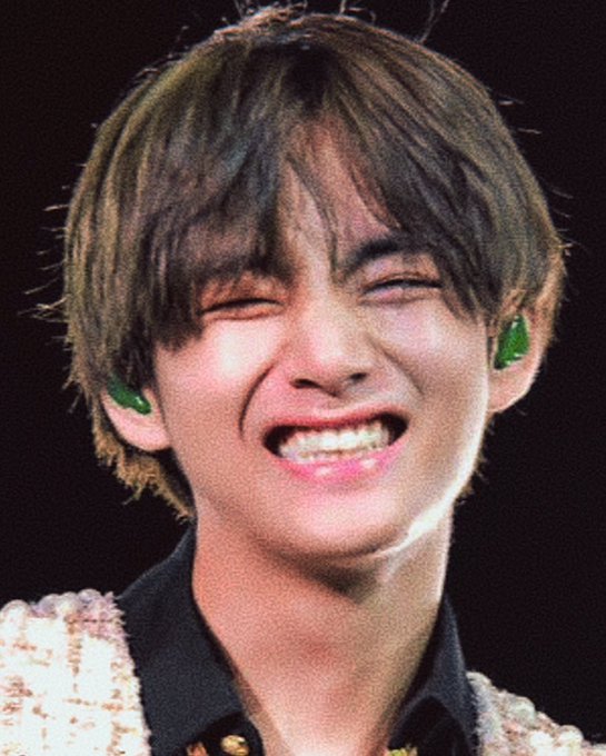 Taehyung’s huge boxy smile when he was singing inner child plss he looked so happy 