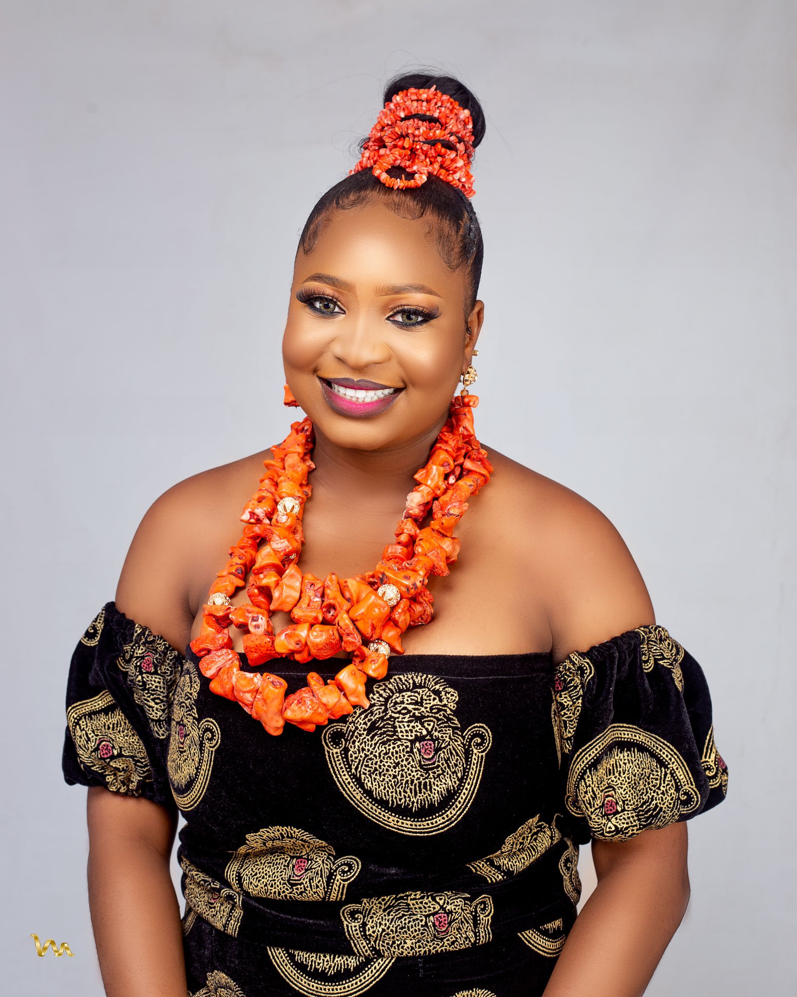 Happy birthday to me     . Got balloons today . Decided to rock the igbo traditional attire      girl# 