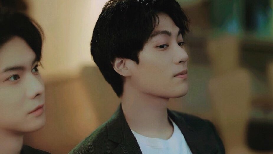 samyusgallery's tweet photo. jokingly sulking so that his boyfriend would kiss him 🤭 https://t.co/Qjf97vyCA6