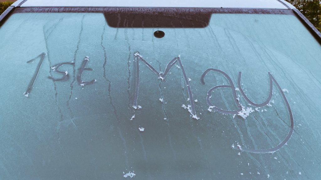 saloplarus's tweet image. #1stMay picking up where April left off... 🥶
#frost #stormhour #loveukweather