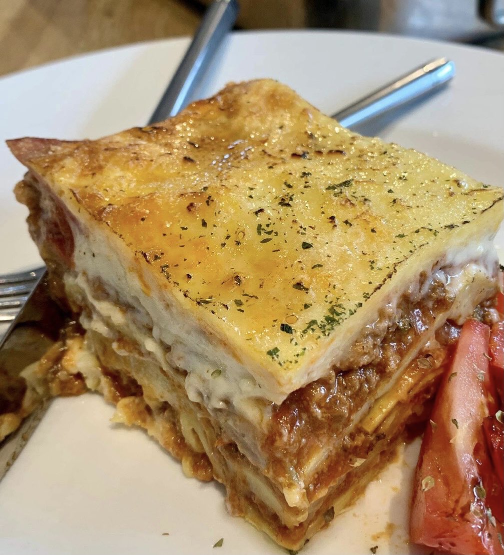 BridgesCamb's tweet photo. Lasagna alla Romano - specially created for this Bank Holiday weekend. So pleased it finally arrived in Bridges counter after 4 years since I first tried it in Paolaβs cooking school - love at first bite. #lasagna #3meat https://t.co/8nMlwh8c0J
