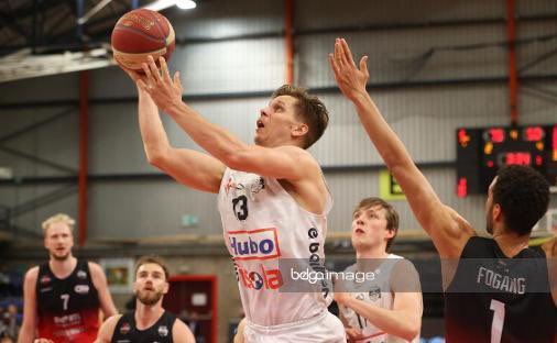 MaartenWeynants's tweet photo. #EMBLHigh5
1️⃣ Mihailovic 28 points,3-for-3 threepointers in first quarter
2️⃣ McGriff season high 26 points
3️⃣ Cofer @antwerpgiants’ topscorer with 18 points (FG: 86%)
4️⃣ Desiron 16 points vs. @KangoeroesB, 18&13 vs. @spiroubasket
5️⃣ Spencer 14 points & 14 rebounds
@EuroMillionsBL https://t.co/kPh9IYWiZf