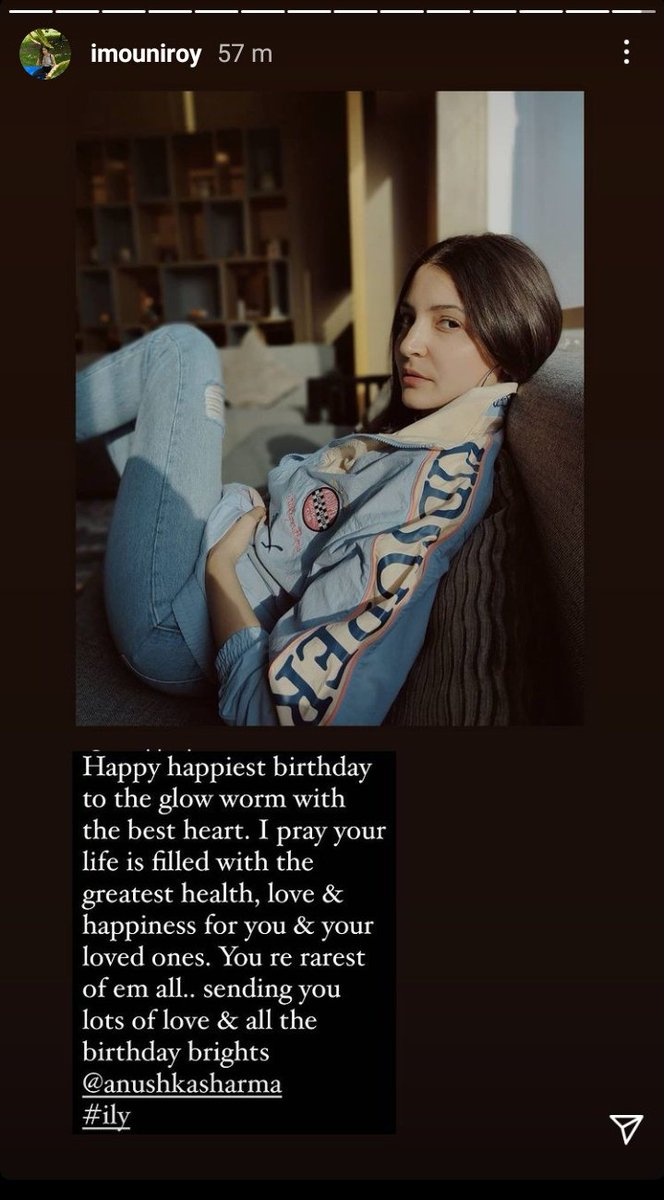"Happy happiest birthday to the glow worm with the best heart.i pray your life is filled with the greatest health, love & happiness for you&your loved ones. You re the rarest of em all..sending you lots of love & all the birthday brights  #ily"  #HappyBirthdayAnushkaSharma