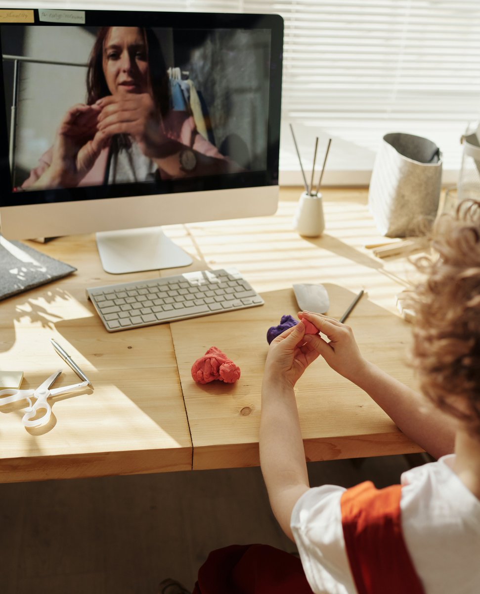 #NationalTeacherAppreciationWeek? #ThankATeacher.

Make your gratitude loud and clear. Here are some ways you can celebrate virtually:
📹 Create a thank you video
▶️ Create a slideshow
💌 Write a letter  
🧩 Send an Allessimo puzzle kit

CELEBRATE WITH US: bit.ly/2PCiUAO