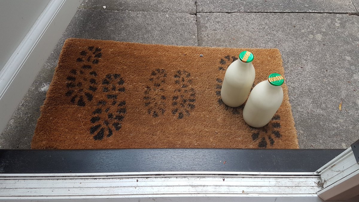 We have lots of companies delivering #milk and #milkalternatives in #Moseley and #KingsHeath.

Switching to milk in #reusable glass bottles is one way to reduce plastic consumption. 

One national firm now offers #oatmilk in reusable glass bottles so it's not just dairy!