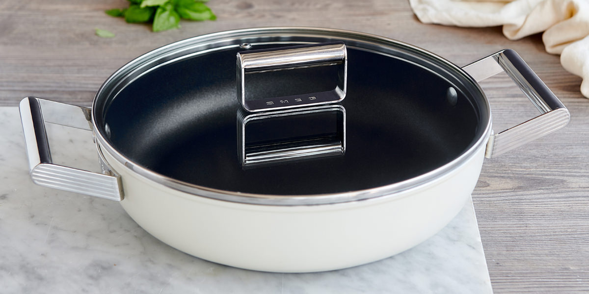 Smeg Cookware & Bakeware