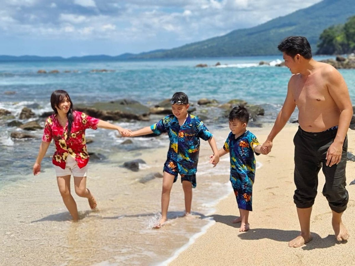 audypangemanan's tweet photo. Hai pantai, laut, ombak, karang dan seluruh gemuruhnya.
Aku merindukanmu. Amat sangat !
.
Ke Bitung yuk... di Pantai Benteng. Batuputih. πππ
.
#sahabatbitung #sobatbitung
#colorfulbitung #KotaBitung #bitung #KotaManado #airmadidi #tomohon #manado #tondano #amurang #ratahan https://t.co/6o1jreTVnX