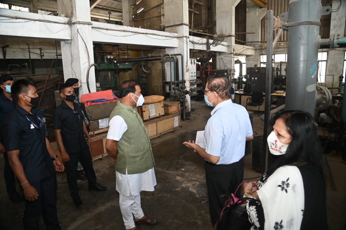himantabiswa's tweet photo. #AssamCovidUpdate 

#Oxygen unit Premier Cryogenics in Saukuchi, Ghy with a capacity of 30 MT was shut down for long for various reasons. Today I visited the factory to request management to revive both units. 

So glad that within a month Assam will start getting 30 MT more O2. https://t.co/uNpxurES4R