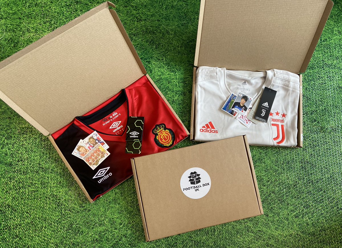 FootballBoxUK's tweet photo. COMPETITION TIME! 🏆 

If Edison Cavani scores first against Liverpool on Sunday, we will give away one of our Random Shirt Boxes! 👕 📦 

All you have to do:

⚽️ Follow @FootballBoxUK 
⚽️ RT this tweet
⚽️ Tag 2 friends in the comments 

#ManUnited #Liverpool https://t.co/KYVFnNd7JN