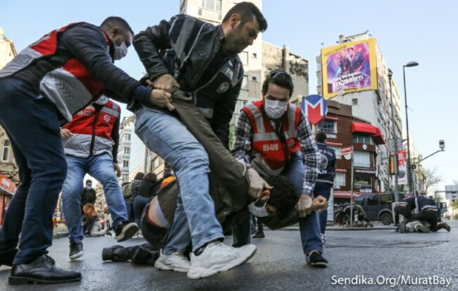 İşkencenizi fotoğraflamamızı da yasaklayamazsınız, 1 Mayıs'ı da! İşkenceci polis hesap verecek!