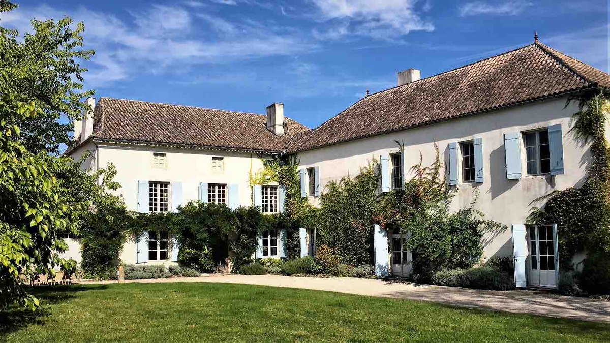 ExpRetreats's tweet photo. Retreat in Dordogne - https://t.co/R455y07fg7 https://t.co/B7Vfy3uff8