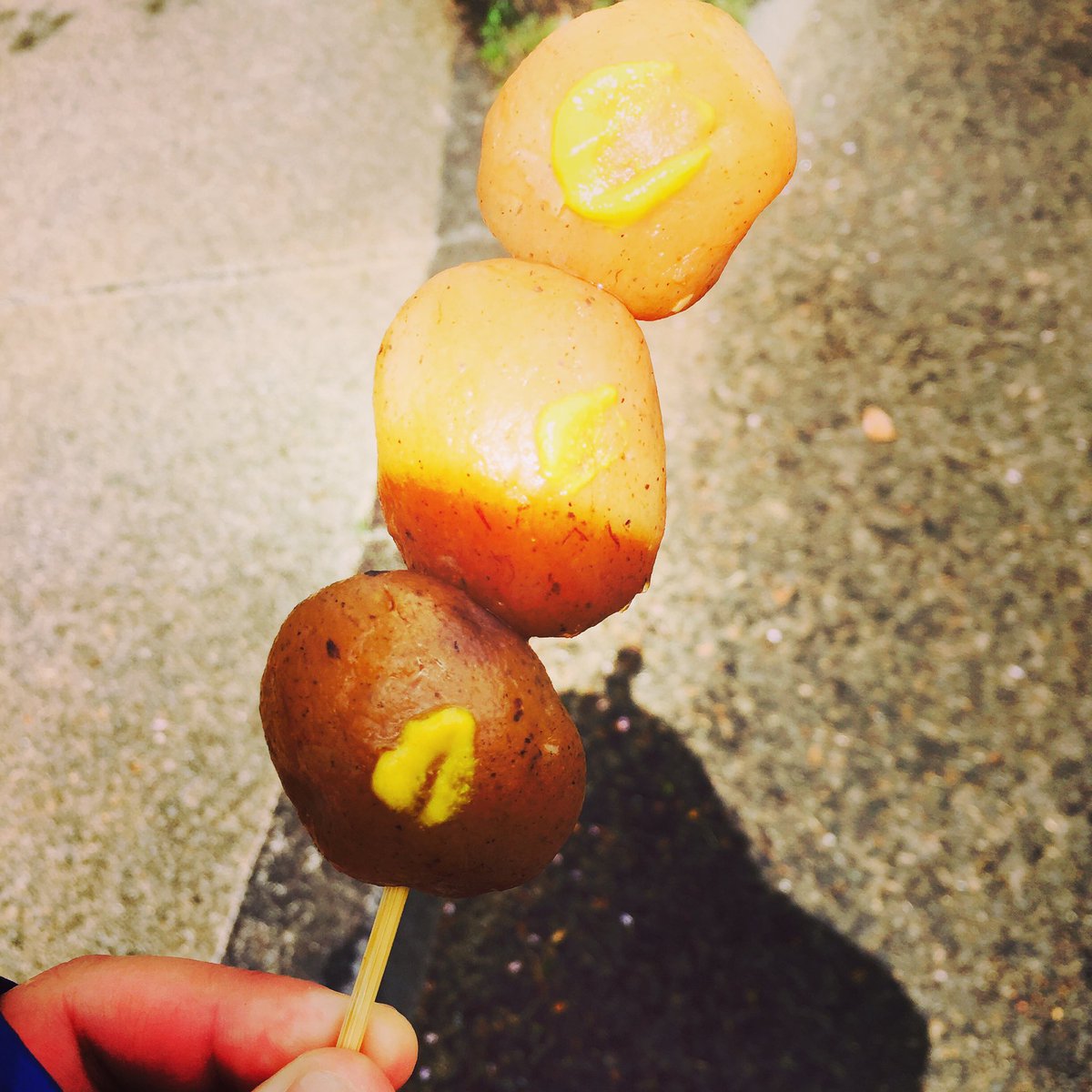 kata2_jg's tweet photo. あらばき行ったとき、毎年写真とってるなーってのが玉こん。一昨年から行けてないけど���やっぱりこの時期はあらばきよね。早くみんなでお酒飲みながら楽しめるときが来ますよーに！
#アラバキ保存会 https://t.co/YvLTJkGJUD