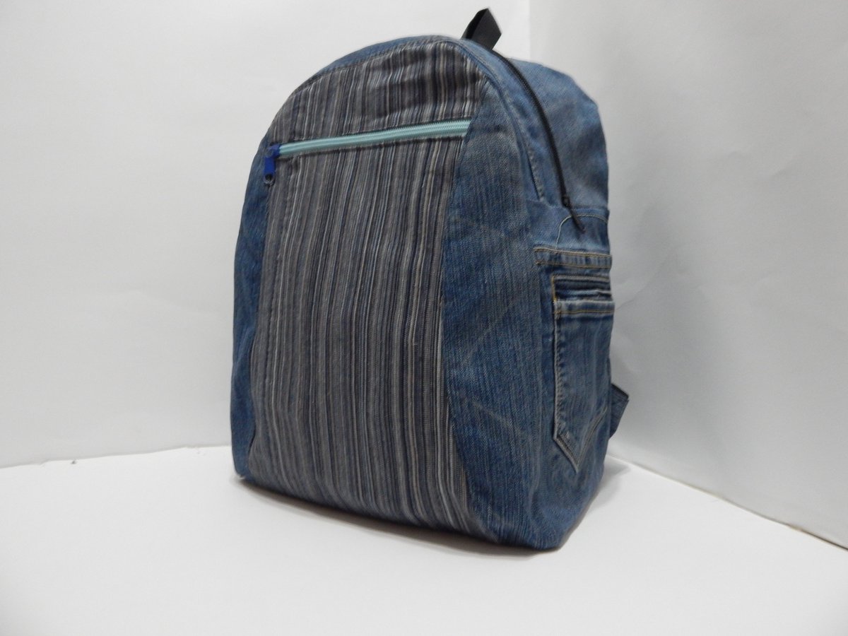 BackpacBag's tweet image. Blue #denimbackpack. Travel #minibackpack Unisex denim backpack. Casual urban backpack for college. #Jeansbackpack.
etsy.com/listing/646922…
#backpackweekend
