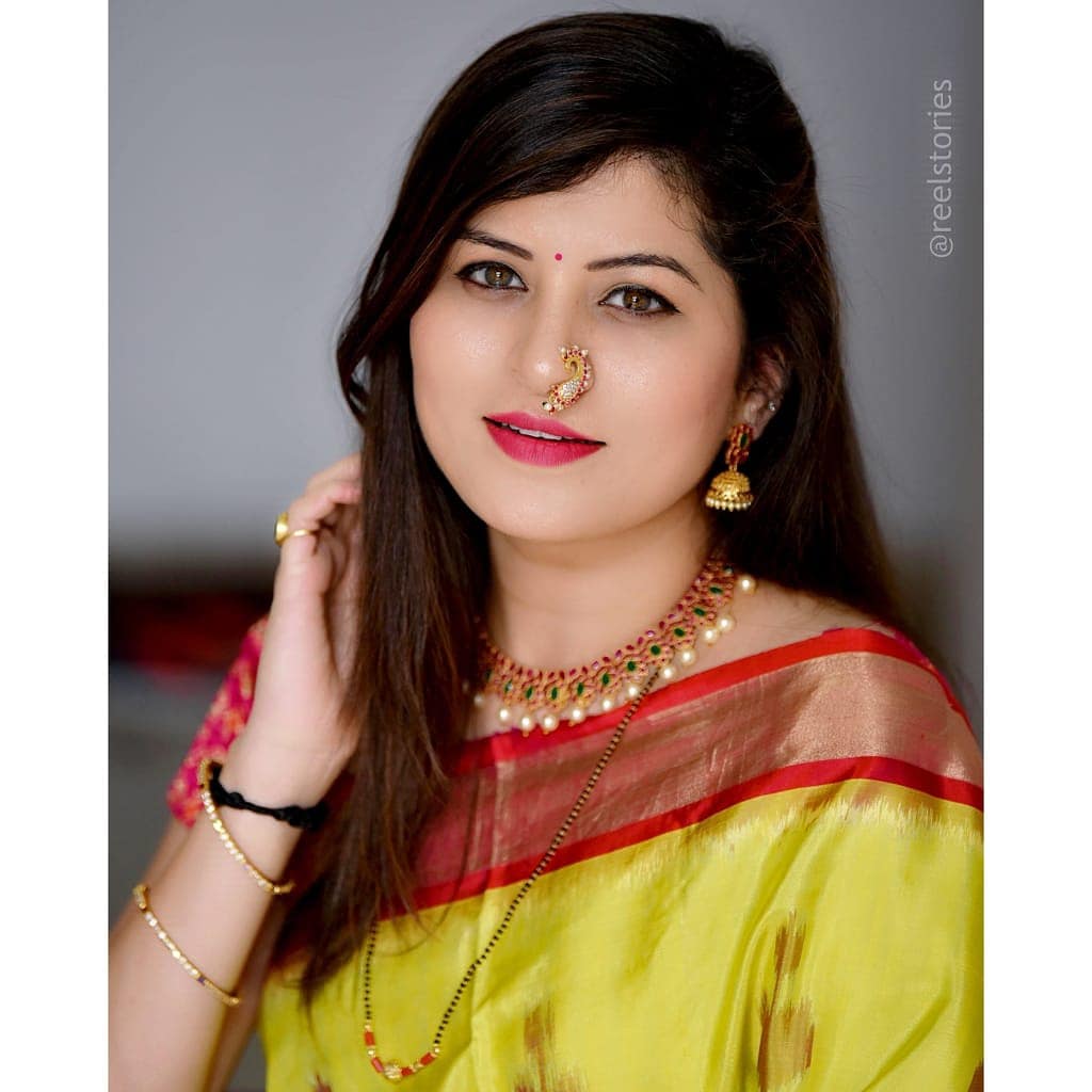 DreamersPR's tweet photo. महाराष्ट्र दिनाच्या मराठमोळ्या शुभेच्छा! ✨
@savaniravindra
#SavanieeRavindraa #nationalfilmawardwinner #maharashtradin #jaimaharashtra #marathmolalook #marathisinger #maharashtraday2021 #StaySafe #SavanieeStyle #coloursofindia #marathiculture #MarathiCelebrity #DreamersPR https://t.co/iOsHD8PY1V