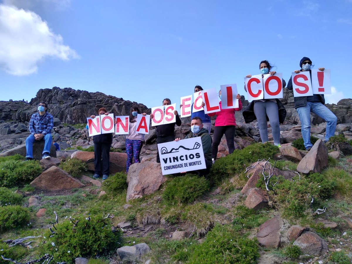 bngvigo's tweet photo. 🧗‍♀️ Onte subimos, xunto á Comunidade de Montes de Vincios, ao Galiñeiro para defender que nesta Serra non se instale parque eólico🌀 algún

🍃 A Serra Galiñeiro ten unha grande importancia na nosa comarca desde o punto de vista ambiental e patrimonial.

#NonAoParqueEólico https://t.co/jZwvQLTePo