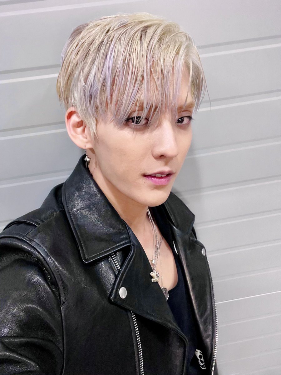 btob2mh's tweet image. 퇴폐미를 넘어선 병약미...🤤