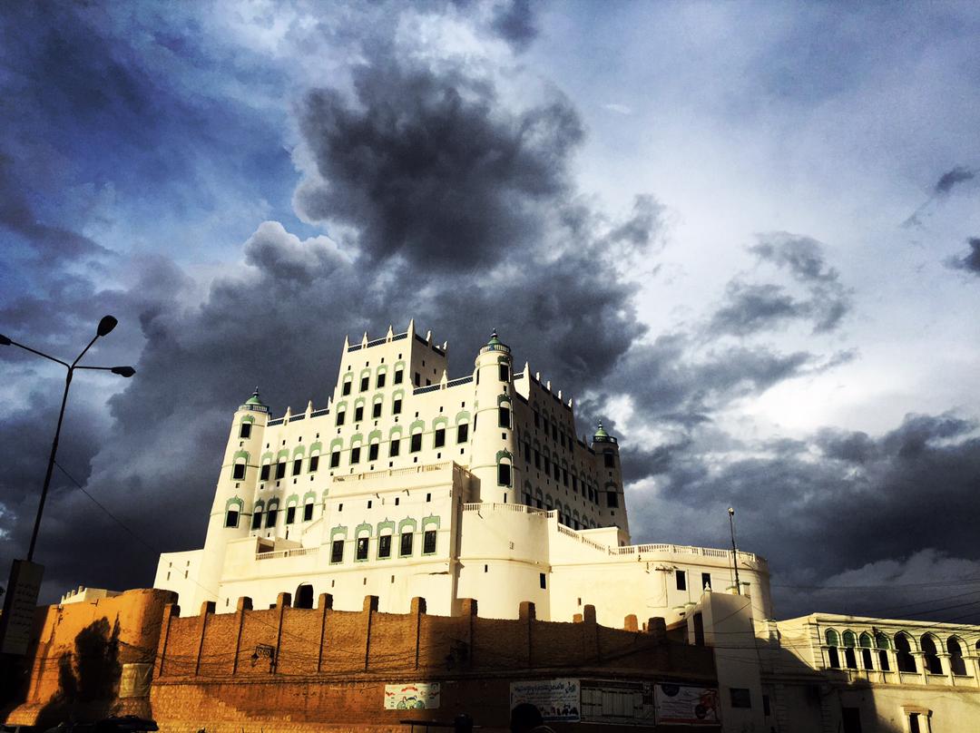 قصر #السلطان_الكثيري بعد يوم ممطر جميل.

The building of  #KathiriSultanPalace which houses #SeiyunMuseum  after a beautiful raining day.

#متحف_سيئون
#حضرموت
#اليمن