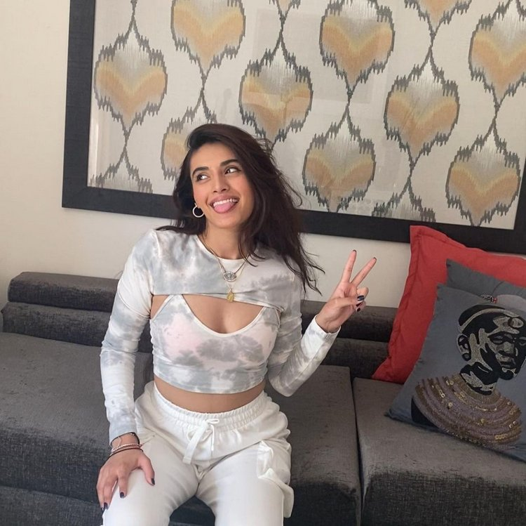 E0SdhdFWUAEiQBk?format=png&name=900x900