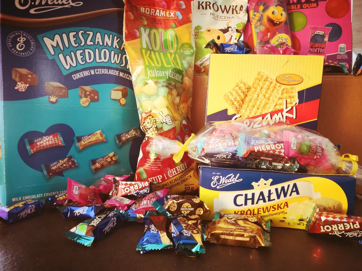 CandyPol_'s tweet photo. 🇵🇱 CandyPol est prêt à recevoir vos commandes !🥳
Laissez-vous tenter par nos friandises polonaises !! 🍬 
🥳D'autres surprises sont à découvrir dans cette première box !! 📦🤪
Le site https://t.co/2g2JIlYZmS
#Pologne #friandises #box #decouverte #bonbons #sucreries #chocolat https://t.co/f8huUXUCvf