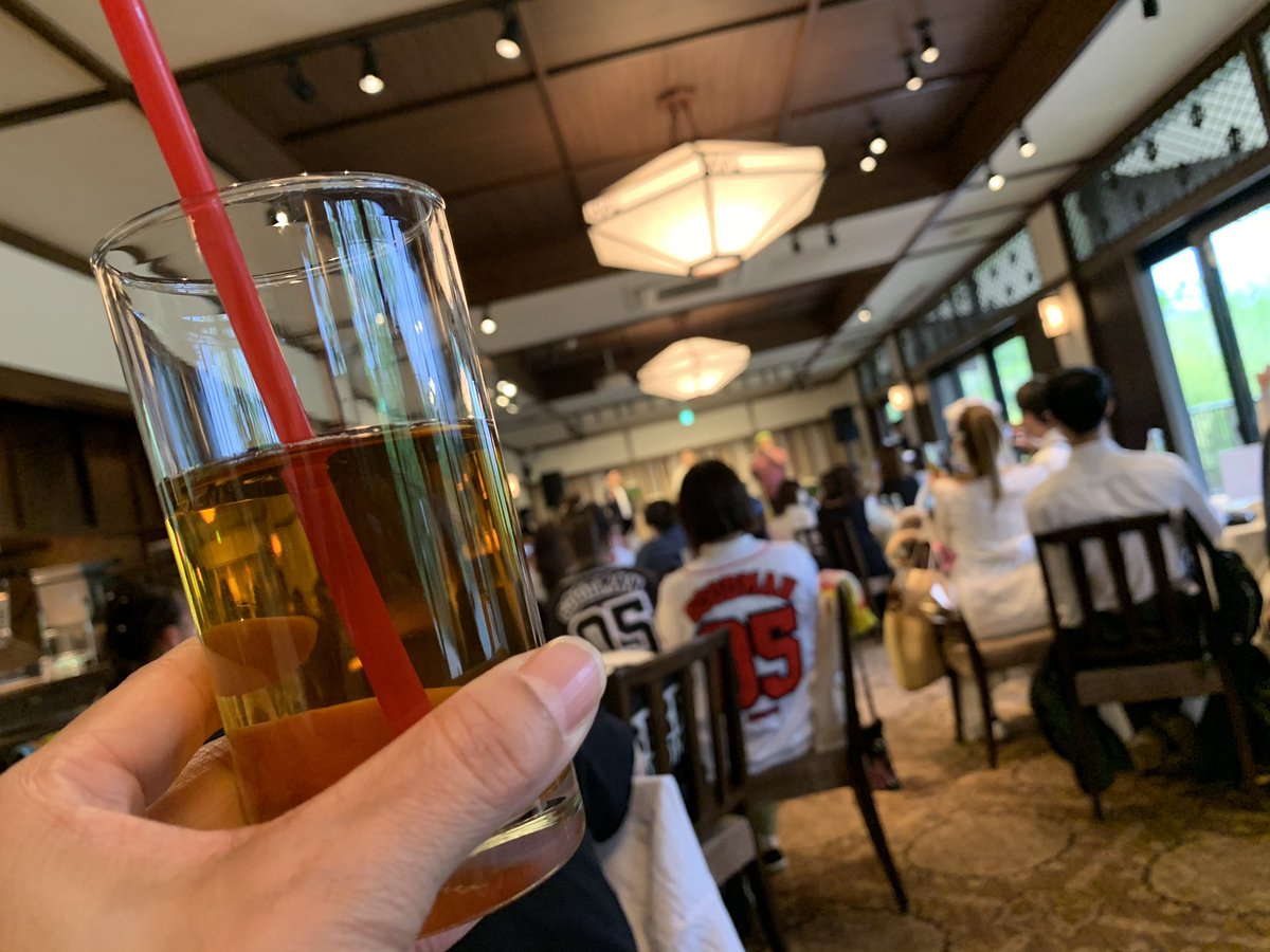 __nov01's tweet photo. ピーチカフェ以来の生ライブ♫
1年以上ぶりのライブてだけでもワクワクしてたのに、まさかの誕生日お祝いしてもらえるなんて😭💓
メンバーが名前呼んでくれてべりふぁむさんが拍手してくれてこれ以上の幸せはないわ❤️
ほんとにほんとにありがとう✨
#ベリーグッドマン 
#菊水楼 
#べりふぁむ https://t.co/HvEpeLgejD