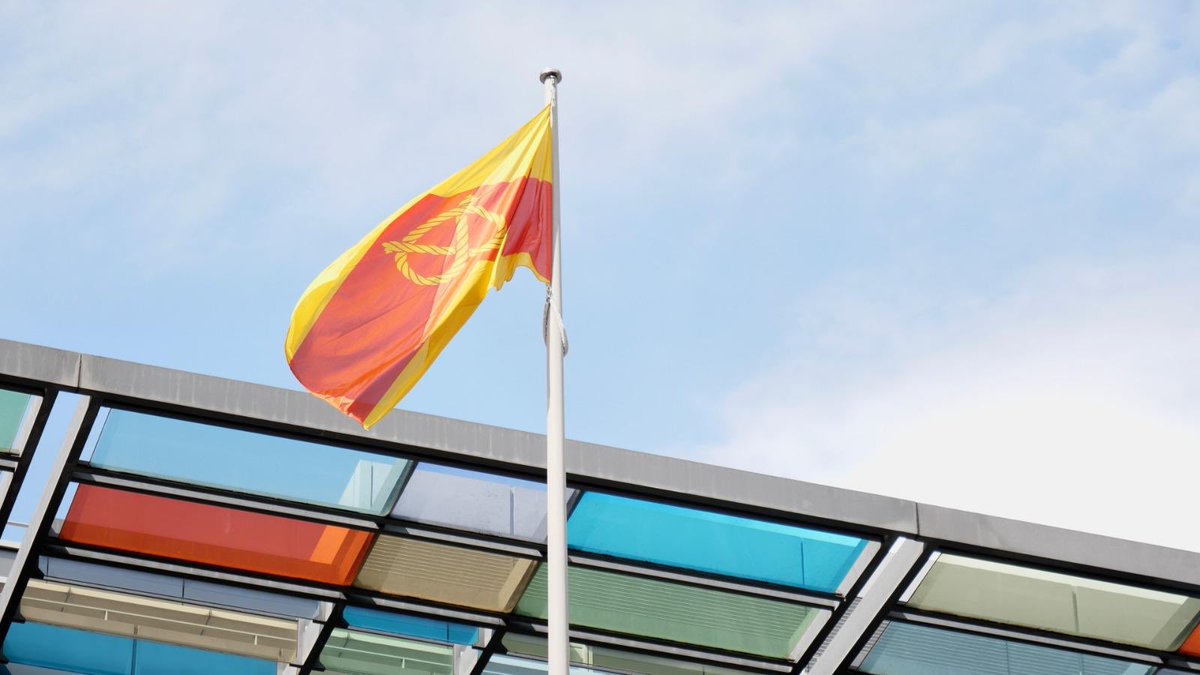 It’s #StaffordshireDay

The Staffordshire knot is flying above @MHCLG in Westminster to celebrate the historic county day. 

It’s also a happy birthday to the United Kingdom. On this day 1707, the Act of Union took effect. 🇬🇧