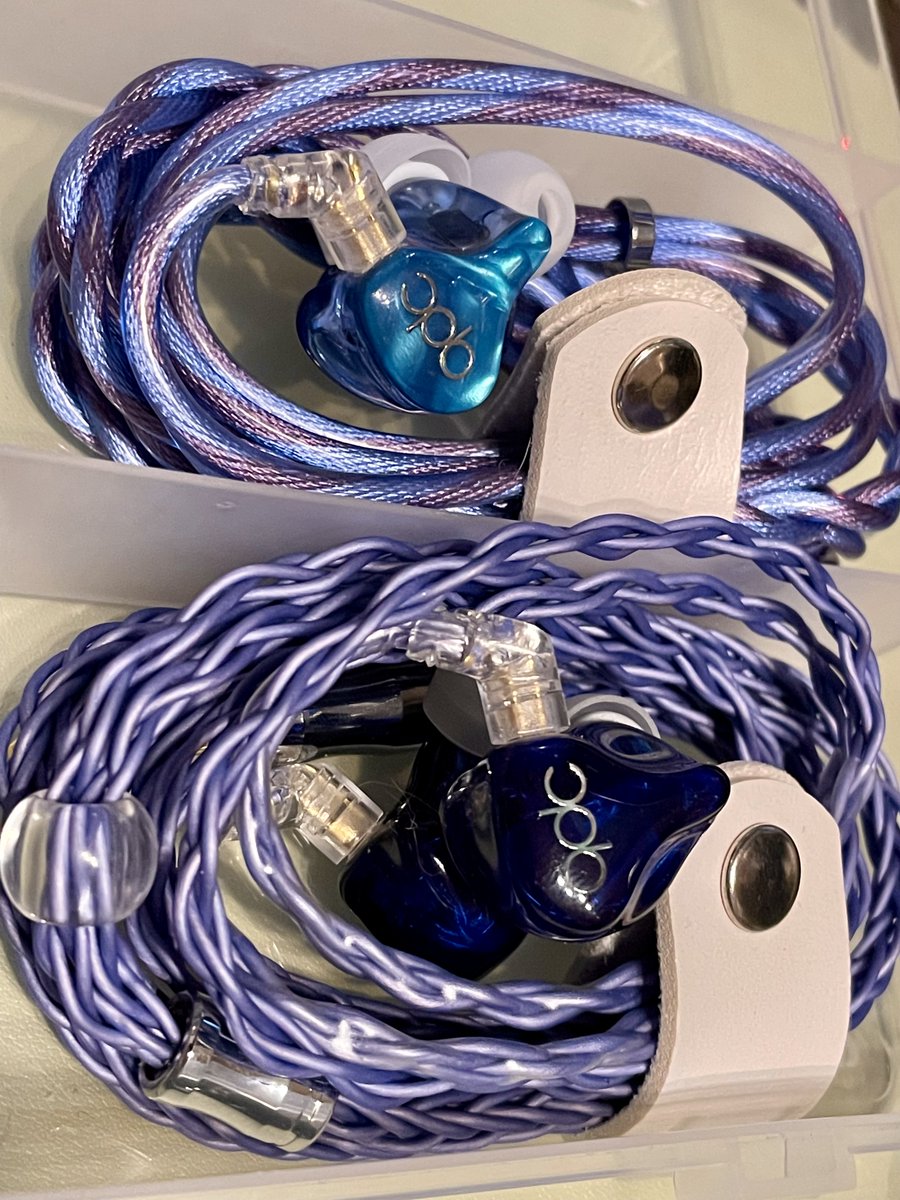 __Oktavia's tweet photo. オタクは青が好き説に信憑性が出始めた…。
#NICEHCK #BlueComet #BlueIsland
#qdc #3SH #NEPTUNE https://t.co/rOEk6QUl1L