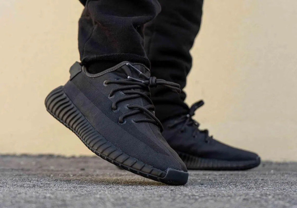 Adidas yeezy boost clearance 350 v2 black 18
