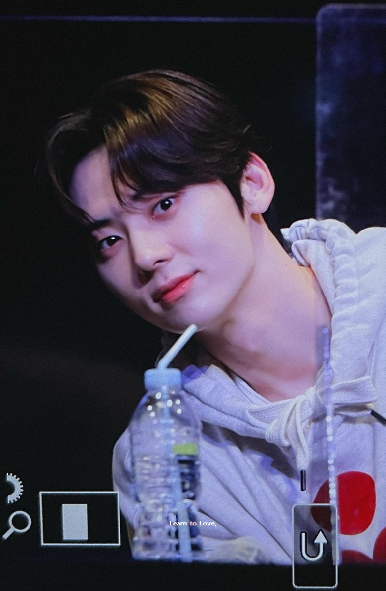 210501 케이팝수혈.. 행복해오
#황민현 #민현