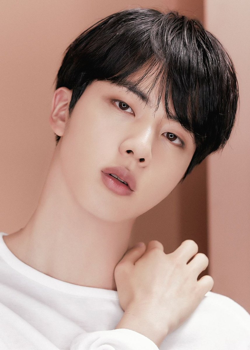 Hingga sekarang belum ada informasi lanjutan mengenai studi seokjin namun yang jelas, dia berhasil survive sebagai mahasiswa meski ditengahkesibukan menjadi idol dan entertainment! Semoga dia bisa jadi motivasi kalian semua ya!!!