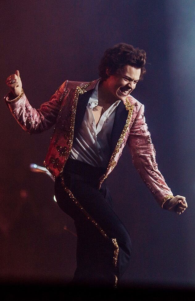 Harry Styles a beautiful thread :