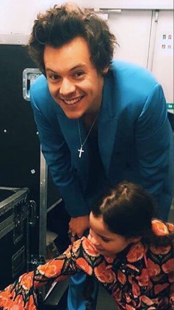 Harry Styles a beautiful thread :