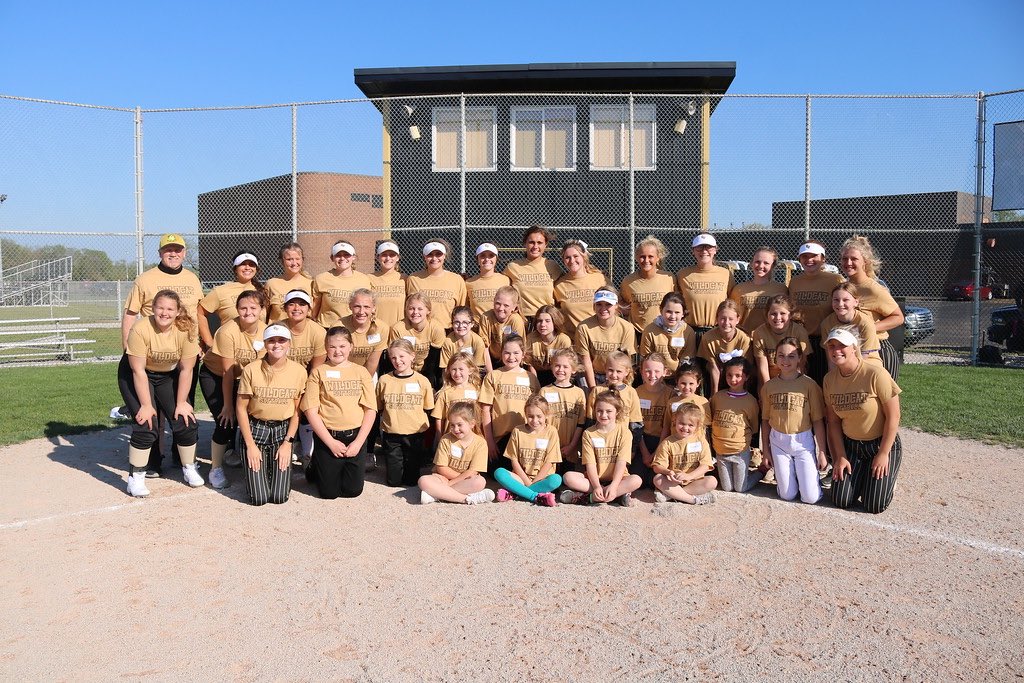 SVHSsoftball__'s tweet image. The future of SV Softball is SO bright!! We had so much fun instilling a love of softball to these littles yesterday!🤍💛🥎