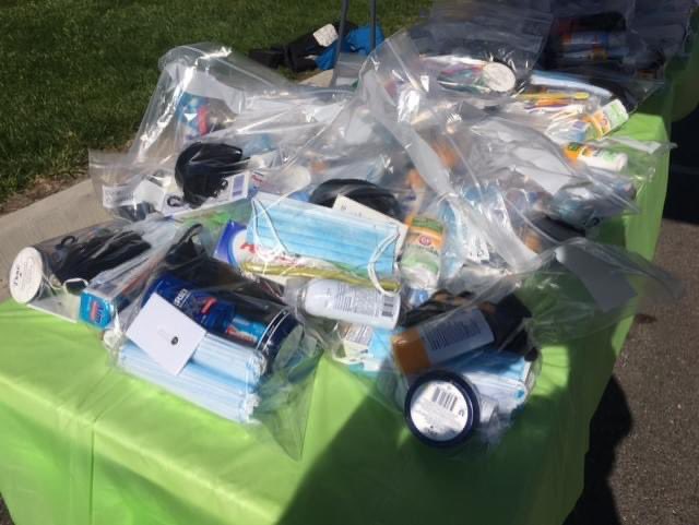 SwopeHealth's tweet image. The Family Essentials event is now in full swing!  

Come on by for some free groceries, personal hygiene products and cleaning products. 

Located at: 3801 Blue Parkway, corner of Blue Parkway &amp;amp; Cleveland Avenue. 

#swopehealth #familyessentials